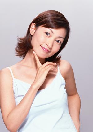 クルスカの効果とは？東京での最新治療法と自信を持てる美肌への道